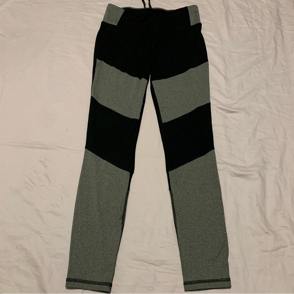 Athletic Works Women's Black and Gray Leggings Mesh Stretch Small‎ Gymwear